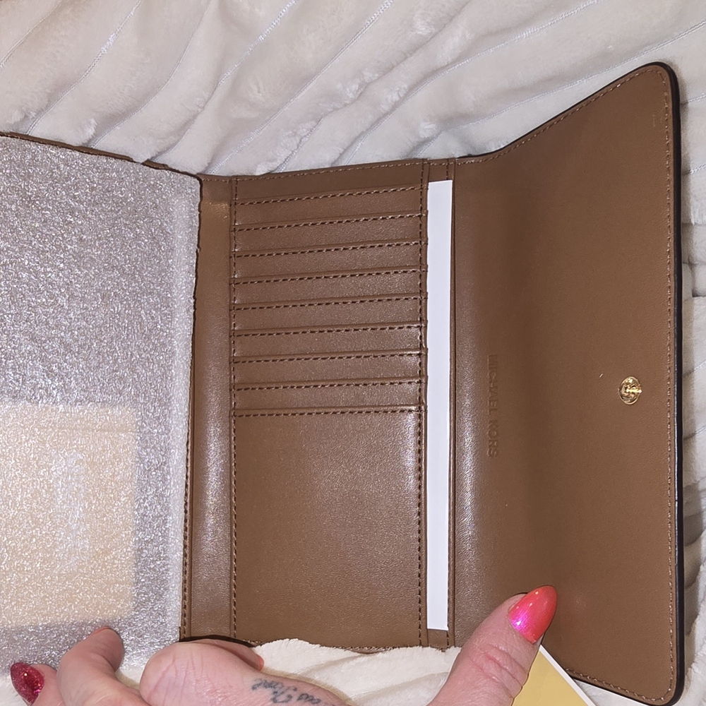 Nwt Michael Kors Monogram Clutch - Picture 4 of 4